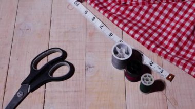 Pamuk ve makasla dikiş seti