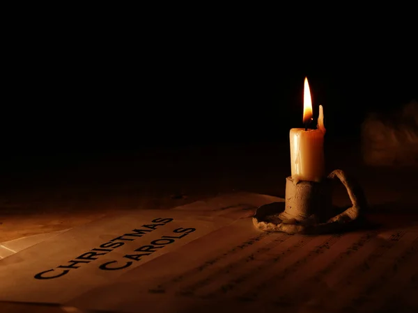 Noel şarkıları mumlu notalar