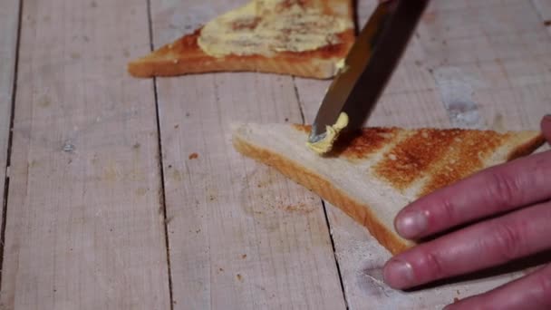 表媒体上のトーストとバター — ストック動画