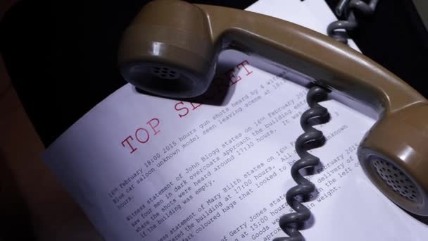 Dialing hotline with top secret information — Vídeo de Stock