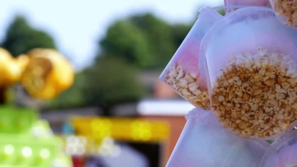 Food Stall Popcorn Fairground Lights Background Close Slow Motion Shot — Stock video