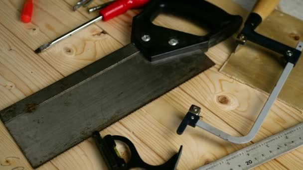 Carpenter Tools Woodwork Wooden Background Overhead Panning Shot Medium Selective — Stock videók