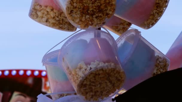 Popcorn Bucket Fairground Food Stall Close Medium Slow Motion Shot — 图库视频影像