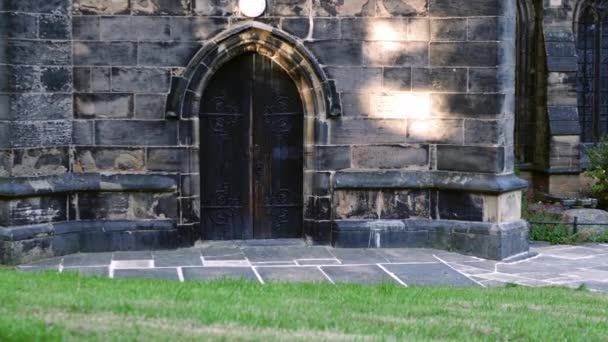 Old Stone Gothic Church England Wide Zoom Dolly Selective Focus — Stock video