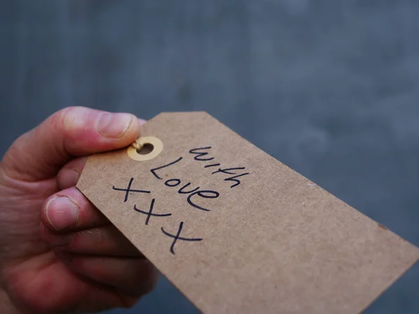 Con Mensaje Escrito Mano Del Amor Para Regalo Fondo Gris —  Fotos de Stock