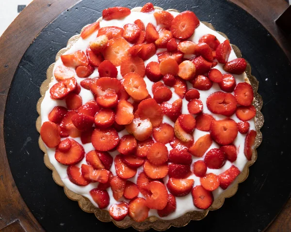 Strawberry Cake Wooden Background Selective Focus — Φωτογραφία Αρχείου