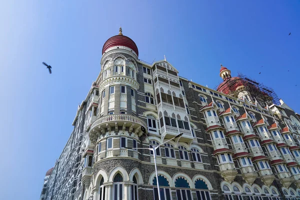 Taj Mahal Palace Oteli, Mumbai, Hindistan Mavi gökyüzünün altında