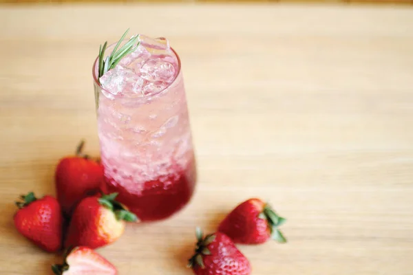 Strawberry Italian Soda Strawberry Table — Foto de Stock