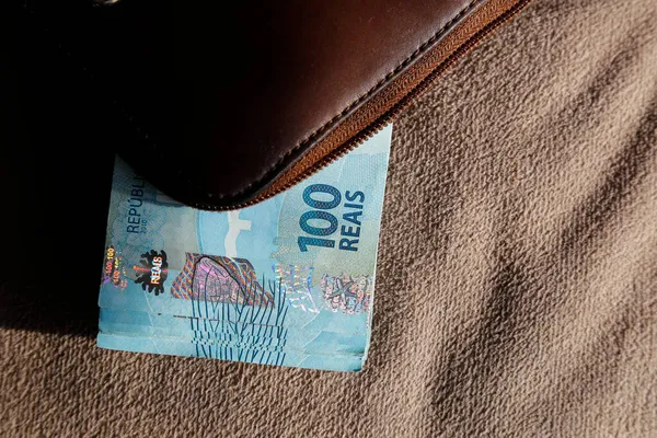 Гроші Бразилії Складені Гаманець Кілька Сотень Реальних Рахунків — стокове фото