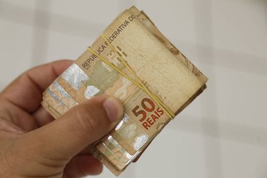 Brezilya 'daki para birikti ve gruplandı - Brezilya' daki gerçek banknotlar