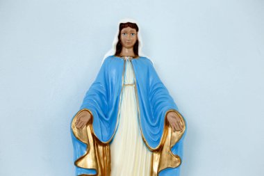 Katolik dininde Tanrı 'nın annesi, Meryem Ana' nın heykeli, Bakire Meryem.
