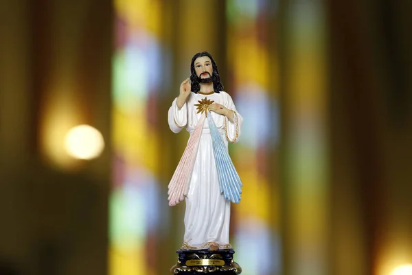 Staty Som Föreställer Den Barmhärtige Jesus Kristus Gudomlig Nåd Katolsk — Stockfoto