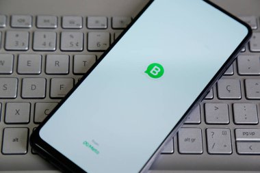 Minas Gerais, Brezilya - 7 Şubat 2022: Whatsapp Business uygulamasının ekranı