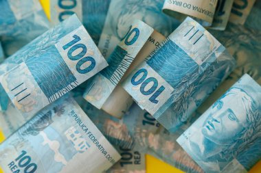 Brezilya 'daki para birikti - Yüzlerce reais banknotunun ayrıntıları yüzeye yayıldı