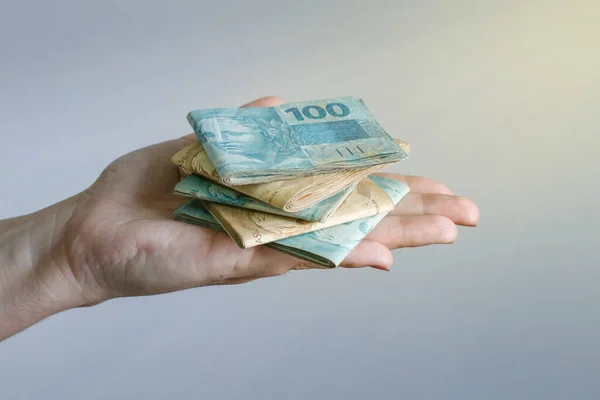 Mãos Com Notas Reais Brasileiras Dinheiro Brasil Notas Real Notas — Fotografia de Stock