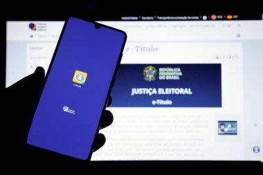 Minas Gerais, Brezilya - 25 Eylül 2022: E-titulo uygulamasının ekranı, Brezilya dijital seçmen unvanı