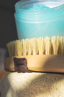 Kapalı kaplıca kozmetik ürünü ve çevre dostu banyo aksesuarı. Güzellik, kaplıca ve sağlık konsepti.