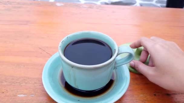 Close Lid Cup Coffee Table Tradisional Coffee Javanese Indonesia — ストック動画