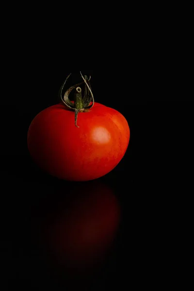 Fresh Tomatoes Black Background Close Dark Food Photography High Quality — Foto de Stock