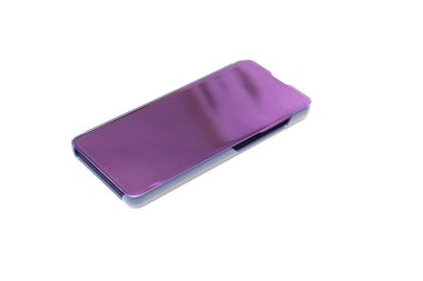 beyaz arkaplanda akıllı telefon için mor ayna çanta kitabı
