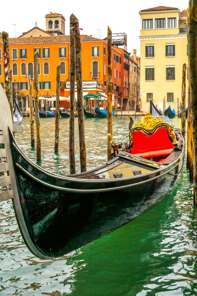Dezembro 2021 Veneza Itália Gôndola Flutuando Grande Canal Veneza — Fotografia de Stock