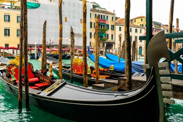 Diciembre 2021 Venecia Italia Gondolas Amarradas Hotel Venecia — Foto de Stock