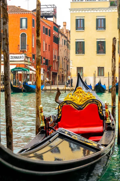 Dezembro 2021 Veneza Itália Gôndola Flutuando Grande Canal Veneza — Fotografia de Stock