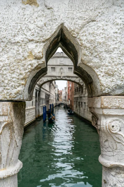 Декабря 2021 Венеция Италия Вид Канал Мост Вздохов Венеции Через — стоковое фото