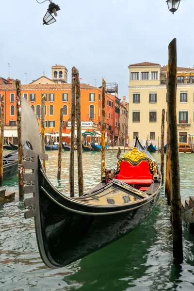 Diciembre 2021 Venecia Italia Góndola Flotando Gran Canal Venecia — Foto de Stock