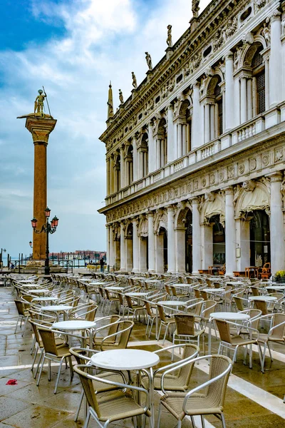 December 2021 Venetië Italië Tafels Stoelen Het Terras Van Caff — Stockfoto