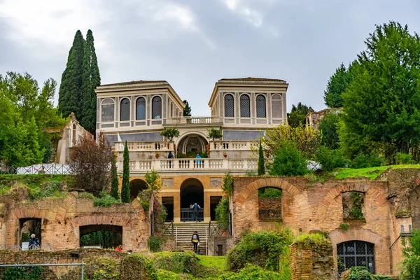 4 Aralık 2022 - Roma, İtalya: Palatine Tepesinde Uccelliere Farnesiane.