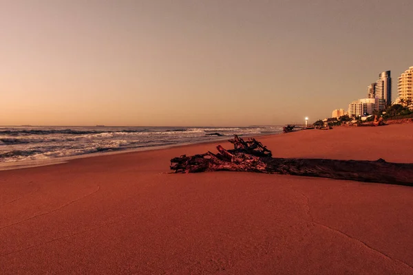 在南非Kwa Zulu Natal靠近德班的Umhlanga岩石海滩上的风景 — 图库照片