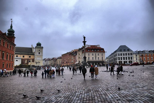 Polonya 'nın Varşova kentindeki farklı turistik yerler. Miasto 'ya (Eski Şehir) bak. Barbacana