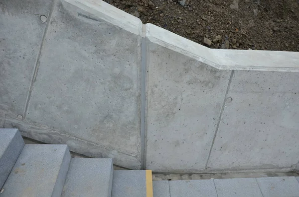 Escalier Toit Mur Béton Soutien Fait Plusieurs Pièces Moulées Monolithiques — Photo