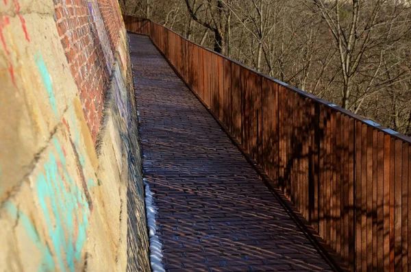 Road Baroque Bastion Modern Railing Made Corten Sheet Metal Sidewalk — Stock Photo, Image