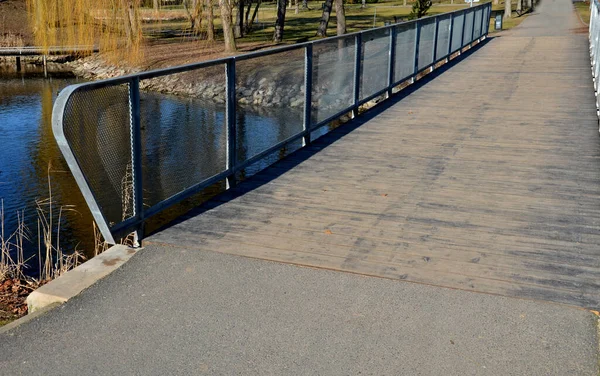 Metall Verzinktes Geländer Der Brücke Die Füllung Besteht Aus Einem — Stockfoto