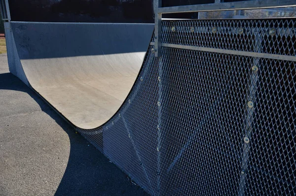 Metal Construction Ramp Skateboarding Serves Platform Riding Inline Scooter Bmx — Stock Photo, Image