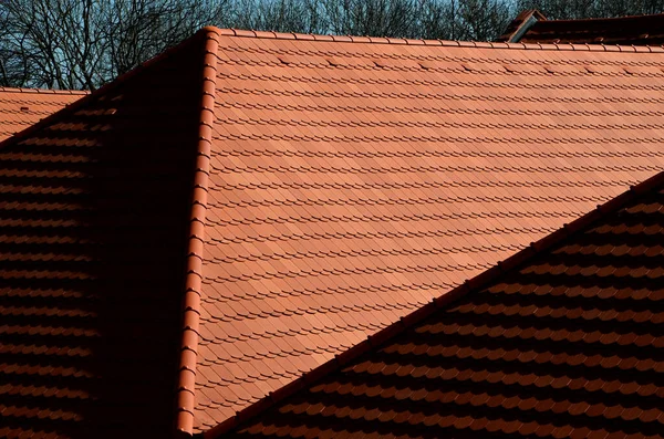 Blick Auf Das Dach Aus Roten Ziegeln Verbrannte Ziegel Vom — Stockfoto