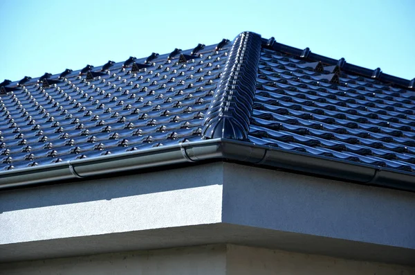 Roof Tiles Made Black Burnt Tiles Earth Wire Must Installed — Stock Photo, Image