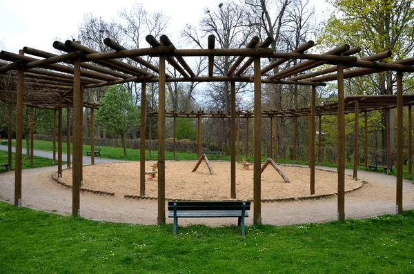 Pergola Trellises Made Wooden Poles Sandpit Play Elements Children Path — стоковое фото