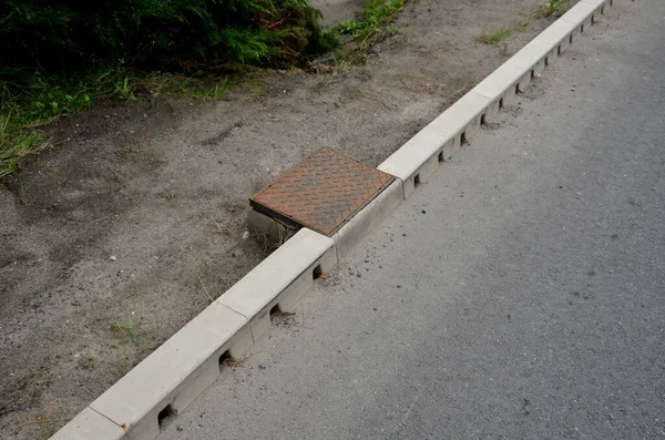 Drainage Hidden Edge Asphalt Road Drainage System Hidden Perforated Concrete — Stock Photo, Image