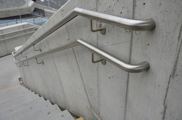Staircase Concrete Sides Public Building Safe Staircase Has Two Handrails — 图库照片