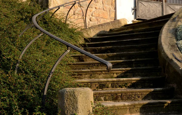 Escalier Double Pierre Grès Avec Arche Nouvelle Main Courante Forgée — Photo