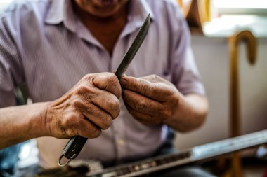 El yapımı ulusal telli enstrüman kültürü