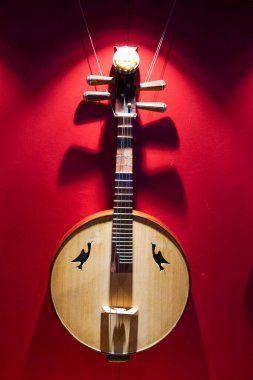 Ulusal telli enstrüman ve el yapımı ksilofon sergisi