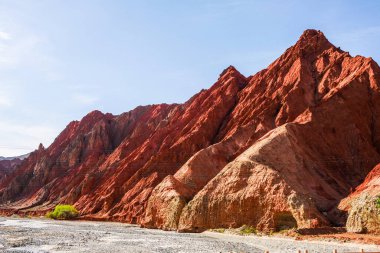 Kızıl dağ kaya metal cevheri