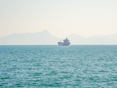 Mavi denizdeki şilep