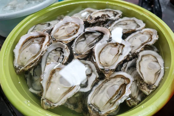 Tayland Deniz Ürünleri Pazarı Taze Istiridye — Stok fotoğraf