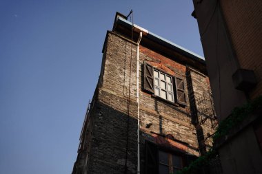 Eski Şangay 'daki harap sanayi tesisleri