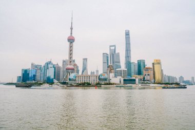 Lujiazui Doğu İnci Kulesi, Şangay Bund